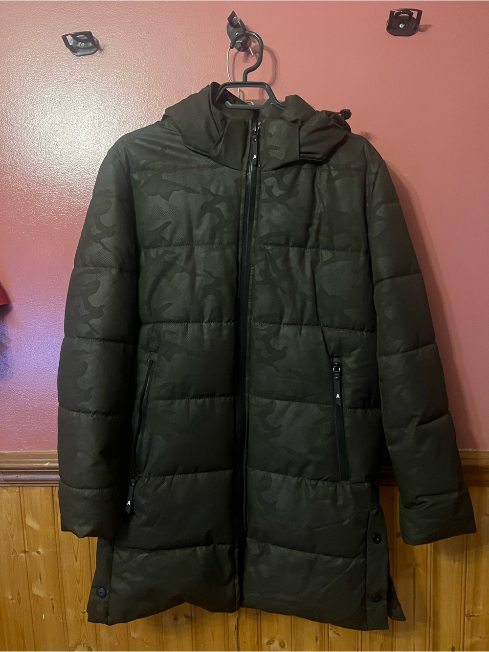 Women's Dark Green Camouflage Puffer Coat with Hood